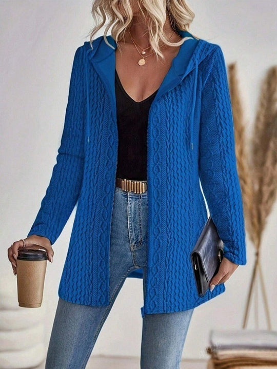Damen Strickjacke mit Kapuze und trendigem Zopfmuster EB