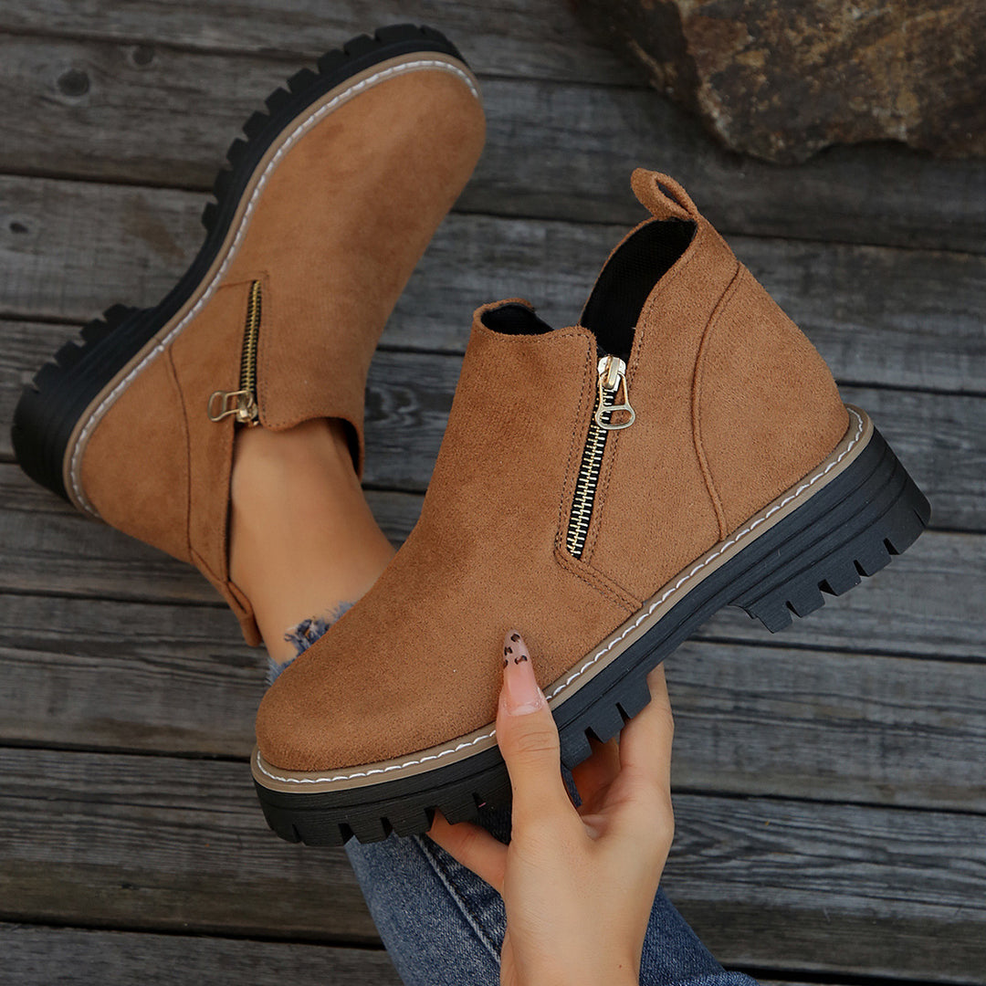 Damen nan Wildlederstiefelette mit robuster Profilsohle und seitlichem Reißverschluss EB