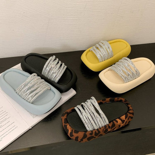 Damen modische Clogs mit eleganter Glitzerapplikation und bequemer Sohle EB