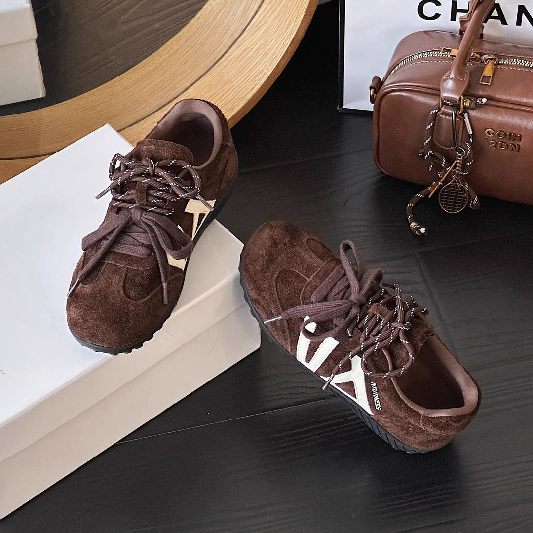 Damen Sportliche Sneakers mit atmungsaktiver Obermaterialkombination und rutschfester Laufsohle EB