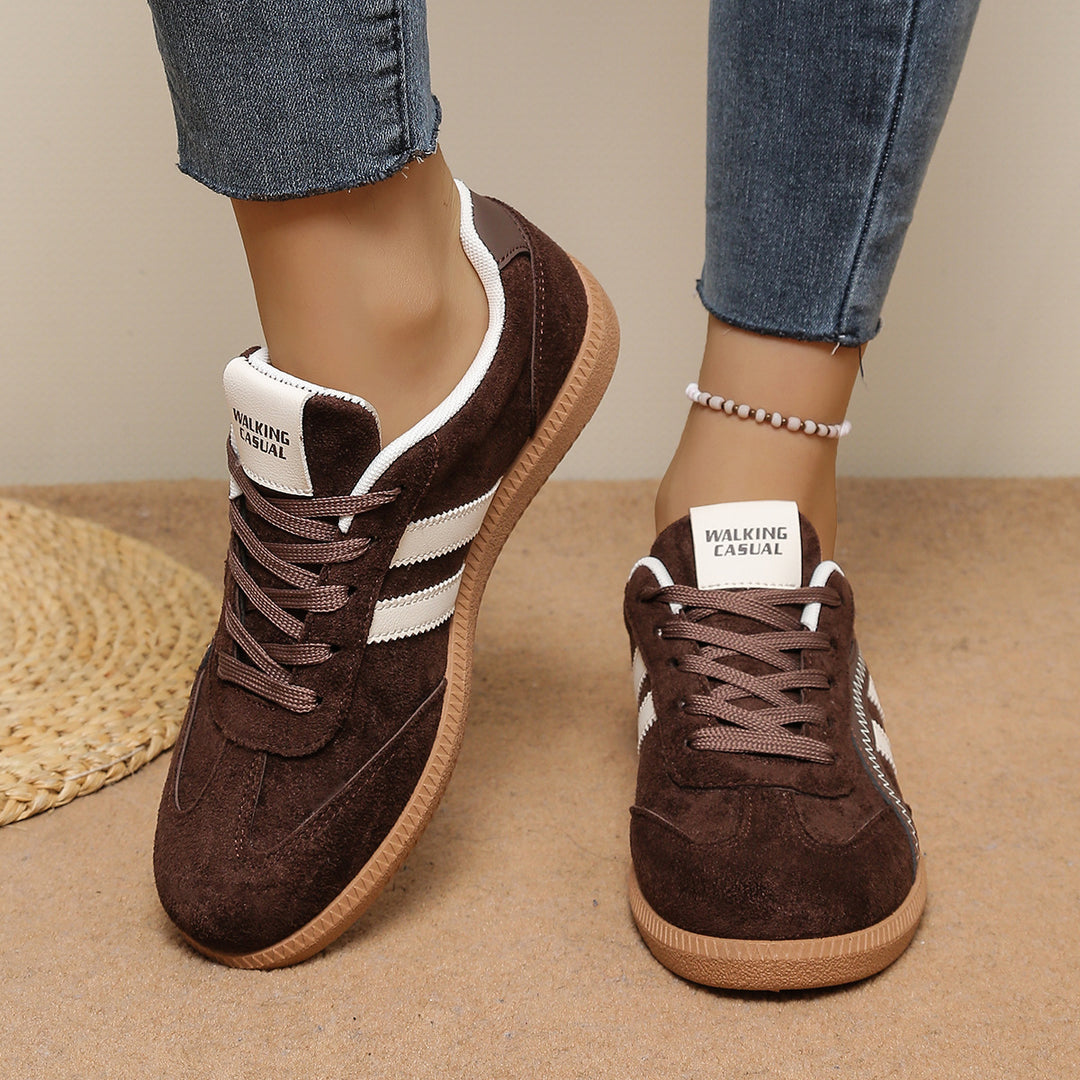 Damen Retro-Sneaker aus Veloursimitat mit gumähnlicher Laufsohle EB