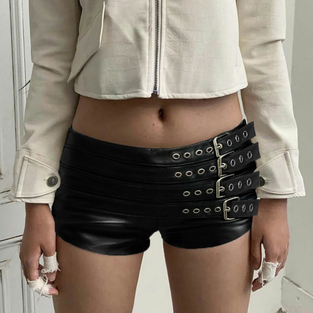 Damen Kunstleder Shorts mit dekorativen Schnallen und Schnürdetails EB