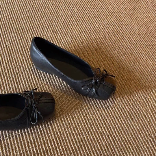 Damen Ballerinas mit verstellbarem Riemchen und bequemer Fersenpolsterung EB