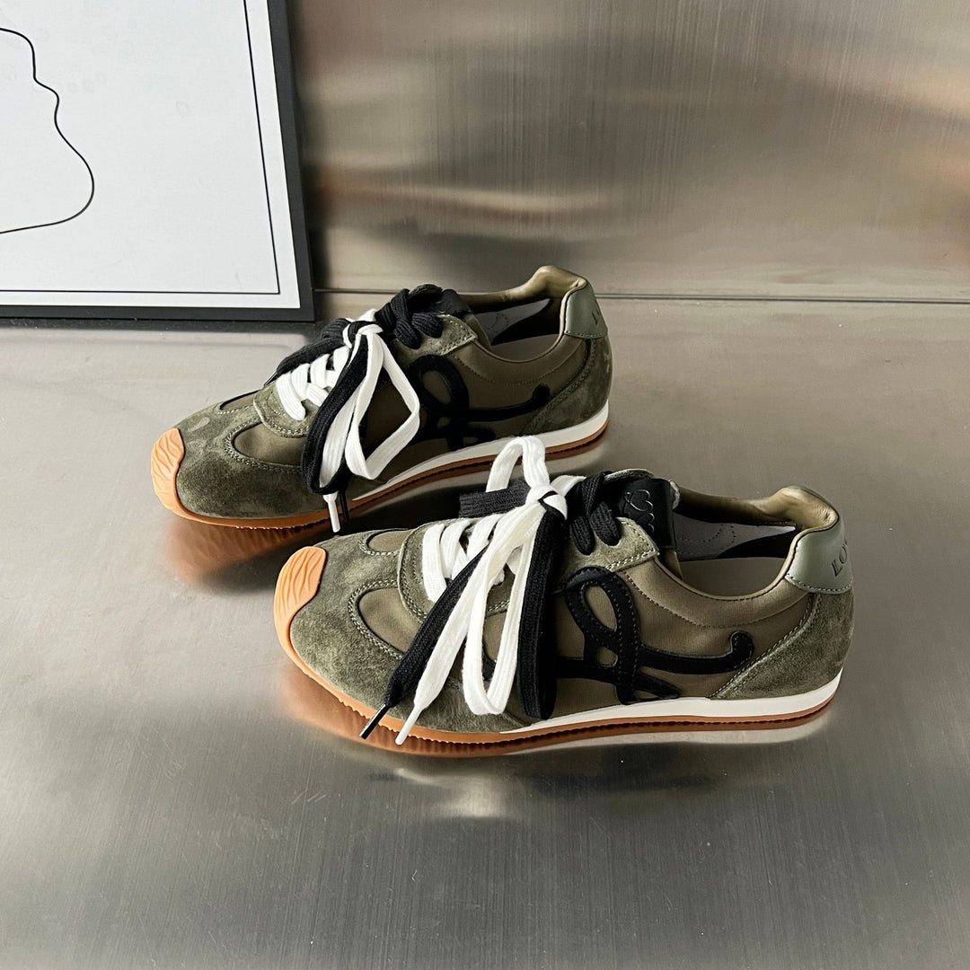 Damen Sportliche Sneakers mit hochwertigem Wildleder und atmungsaktivem Obermaterial EB