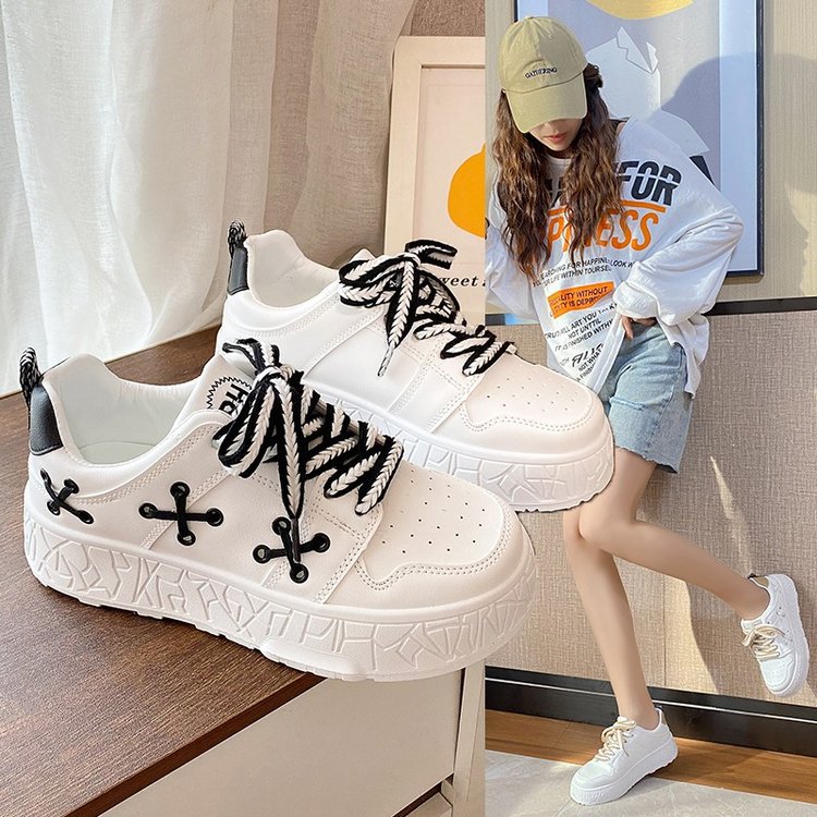 Damen Sportliche Sneakers mit atmungsaktivem Obermaterial und trendigem Design EB