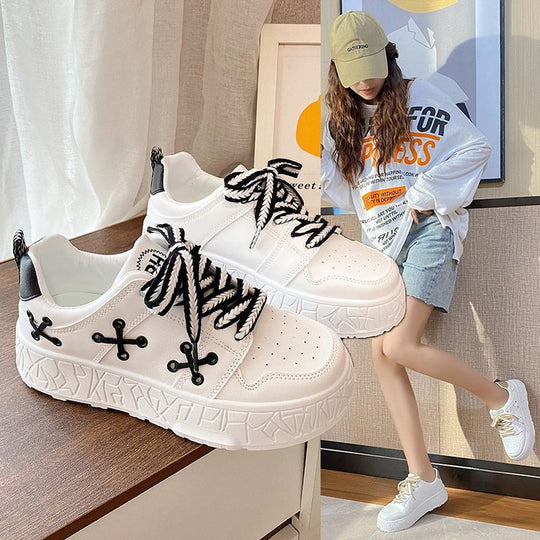 Damen Sportliche Sneakers mit atmungsaktivem Obermaterial und trendigem Design EB