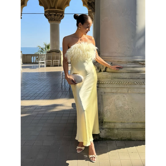 Damen Satin Abendkleid mit Federn EB