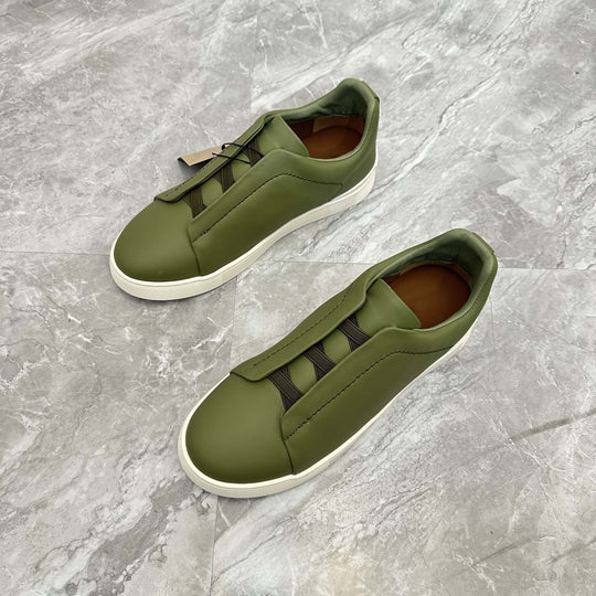 Damen Slip-On Sneakers mit eleganter Lederstruktur und rutschfester Sohle EB