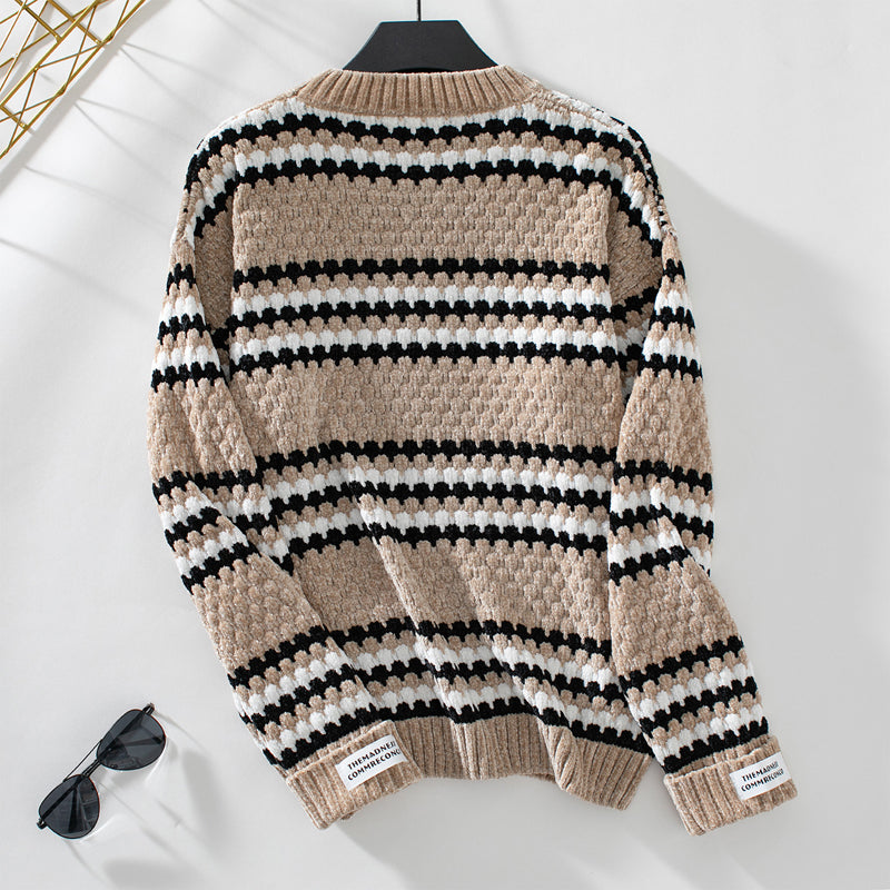 EB | Gestreifter Strickpullover Mit Modernem Stil