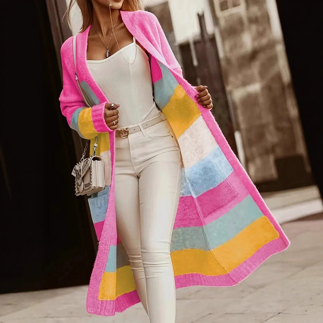 Damen modische Langstrickjacke mit buntem Streifenmuster EB