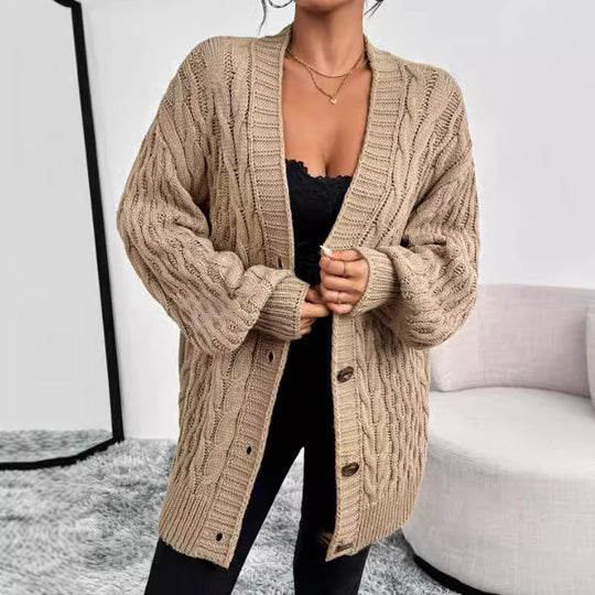 Damen Strickjacke mit hochwertiger Zopfmuster-Optik und praktischen Knopfdetails EB