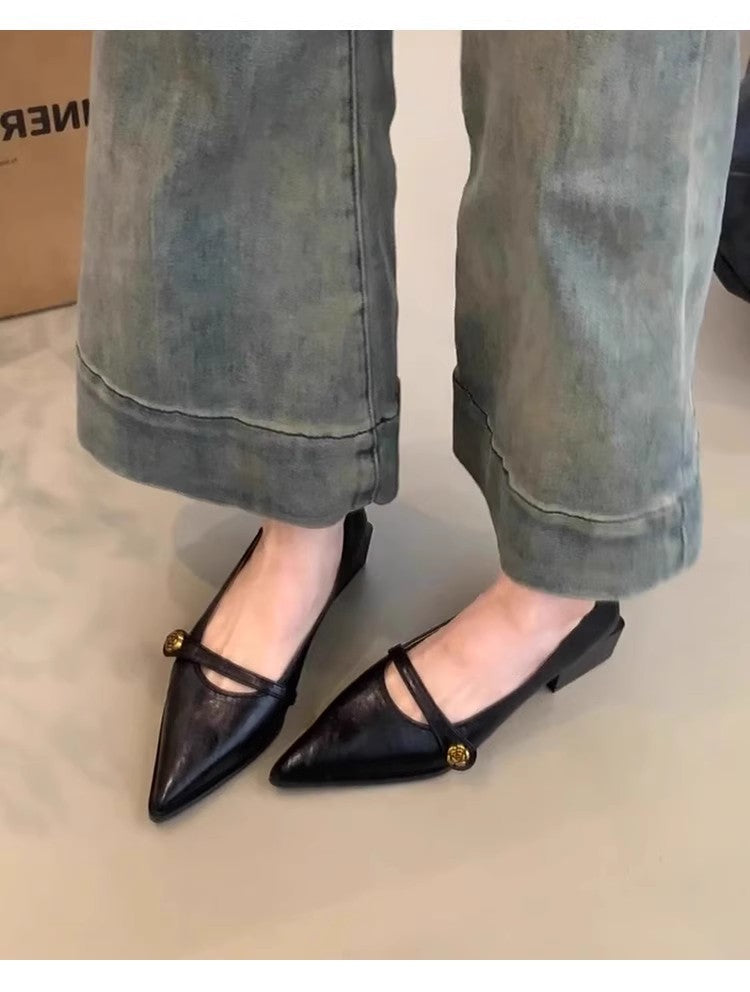 Damen Elegante Pumps mit modernem Riemen und stilvollem Akzent EB