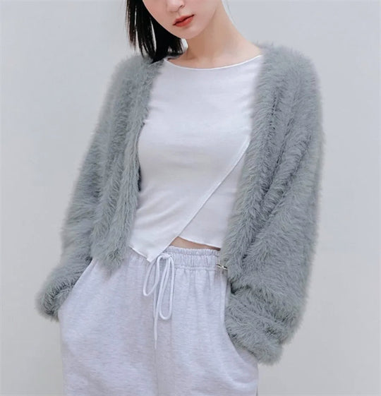 Damen Kurze flauschige Kunstfell-Cardigan mit offenem Schnitt und Raglanärmeln EB