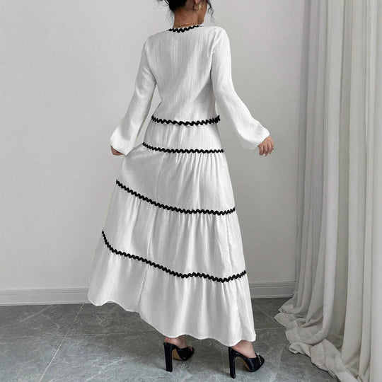 Damen Maxi-Kleid mit verspieltem Schnürungsausschnitt und elegantem Rüschenboden EB