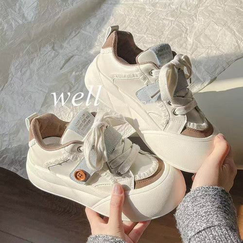 Damen Sportliche Sneakers mit besonderem Schnürsystem und bequemem Fußbett EB