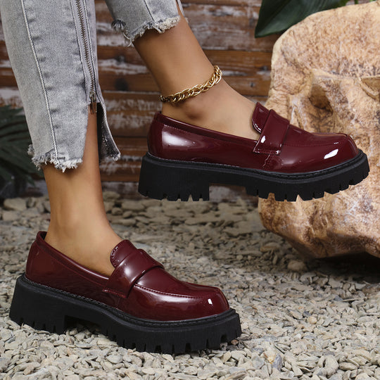 Damen Modische Lackloafers mit robustem Profil und stylishem Knoten-Detail EB