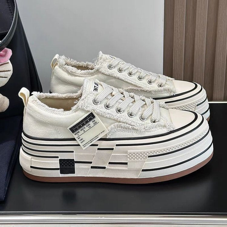 Damen modische Plateausneaker mit ausgefranstem Design und tiefem Profil EB