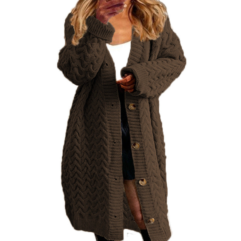 Damen Grobstrickjacke mit kunstvollem Zopfmuster und eleganten Knöpfen EB