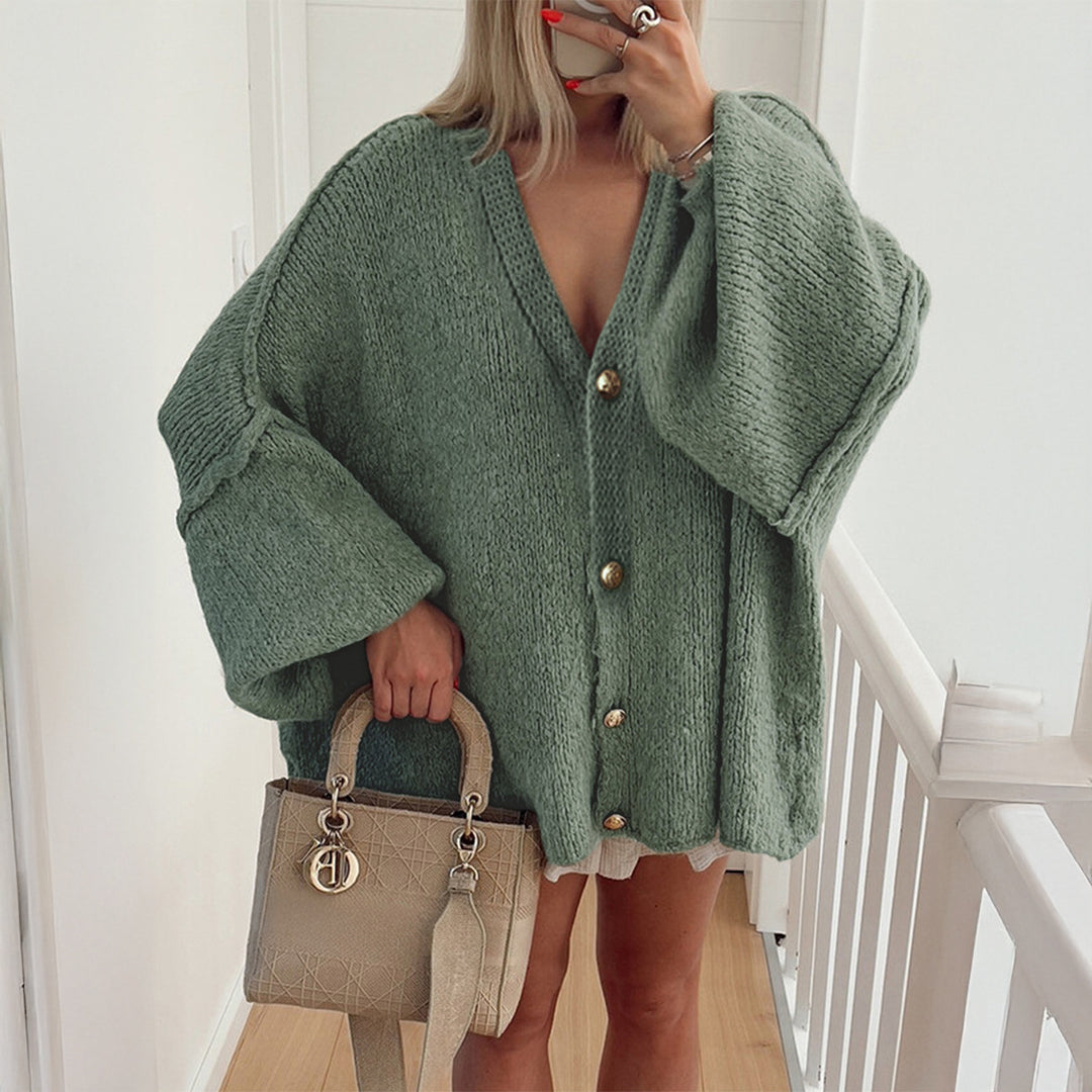 Damen nan Bouclé-Oversize-Cardigan mit tiefem V-Ausschnitt, Kimonoärmeln und goldenen Zierknöpfen EB