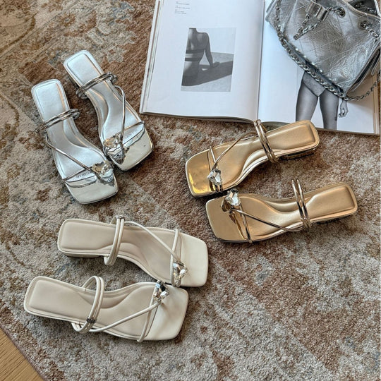Damen Elegante und bequeme Sandalen mit modischem Riemendesign und hochwertiger Oberflächenstruktur EB