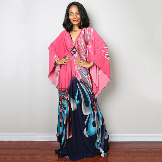 Damen Maxikleid mit kunstvollem Pfauenmuster und seitlichen Schlitzen Heidi Mode