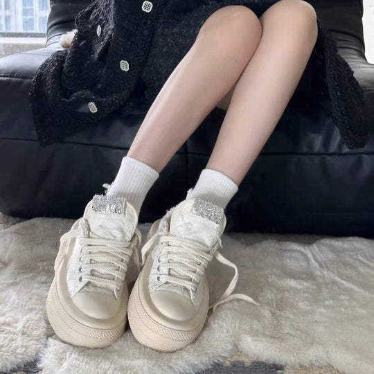 Damen Sneakers mit glitzernden Applikationen und hochgezogenem Plateau EB