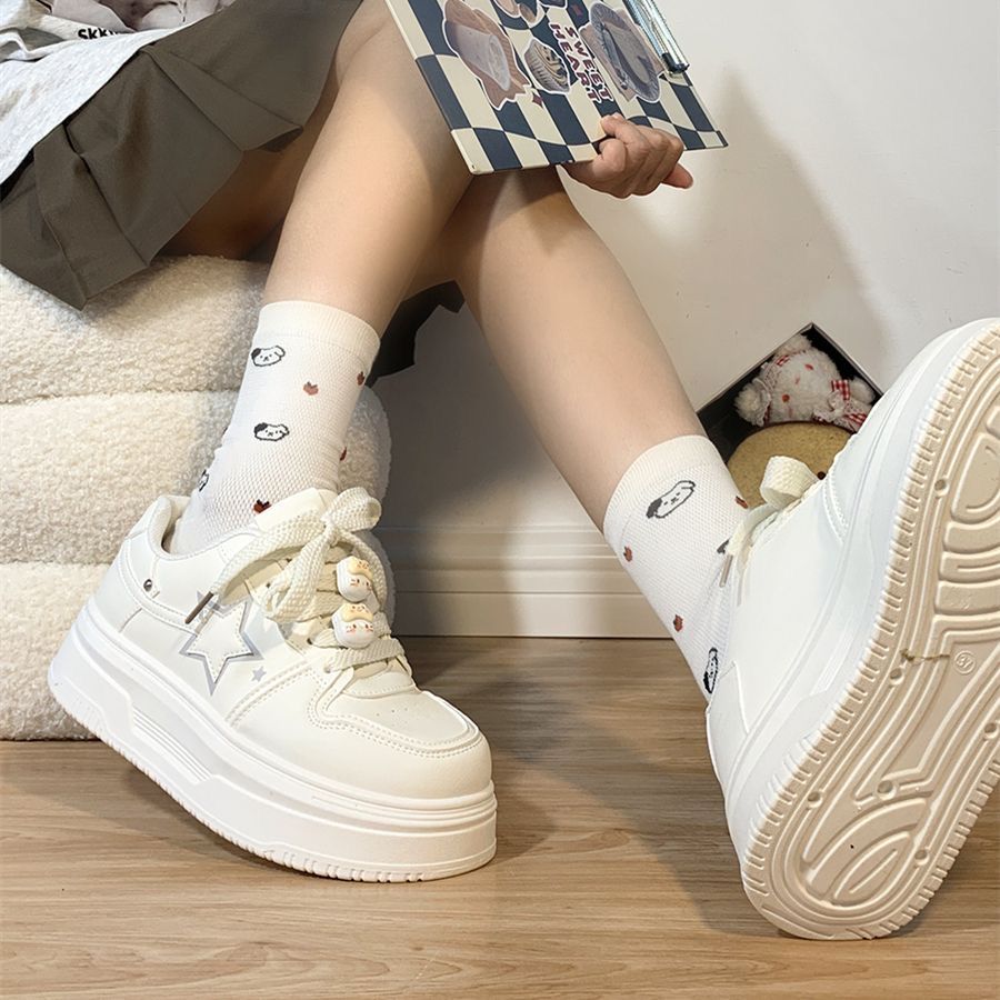 Damen Plateau-Sneaker mit individuell gestaltbaren Schnürsenkeln EB