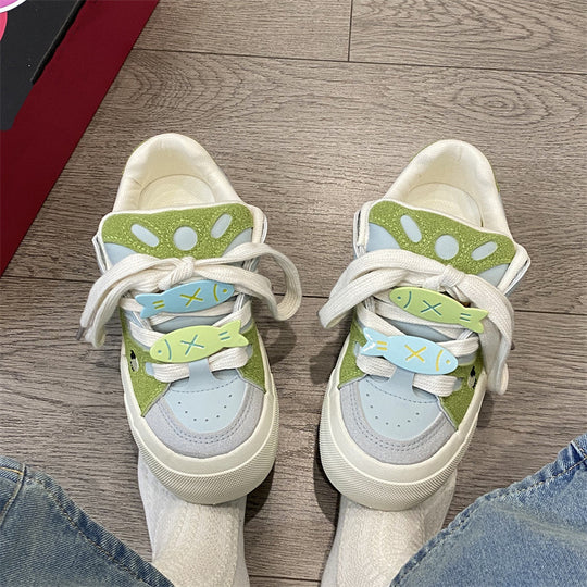 Damen Sneakers mit buntem Muster und verspielten Applikationen EB