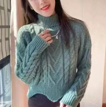 Damen Grobstrickpullover mit hochgeschlossenem Kragen und Zopfmuster EB