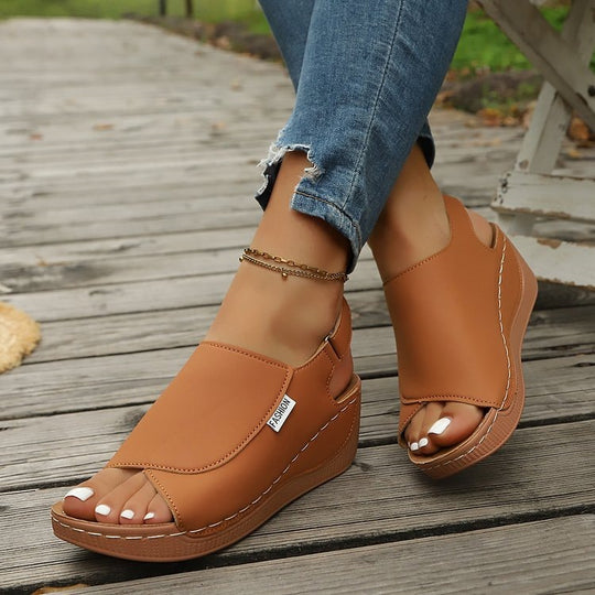 Damen Bequeme Pantoletten mit modischem Schnitt EB
