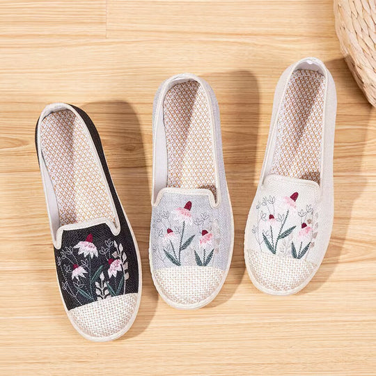 Damen bequeme Slip-On Espadrilles mit floralem Stickdesign EB