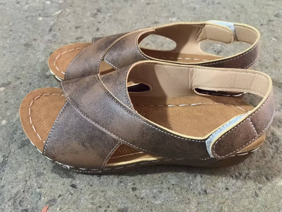 Damen Komfortable Sandalen mit atmungsaktiven Einsätzen und ergonomischem Fußbett EB