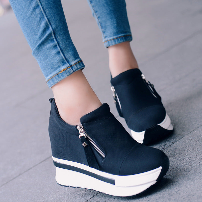 Damen Slip-On Sneakers mit elastischem Einstieg und trendiger Plateausohle EB