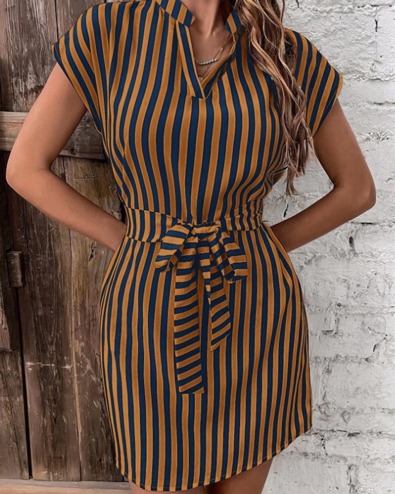 Damen Hemdkleid mit schickem Streifenmuster und Taillengürtel EB