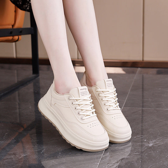 Damen Sneaker mit rutschfester Sohle und dämpfendem Fußbett EB