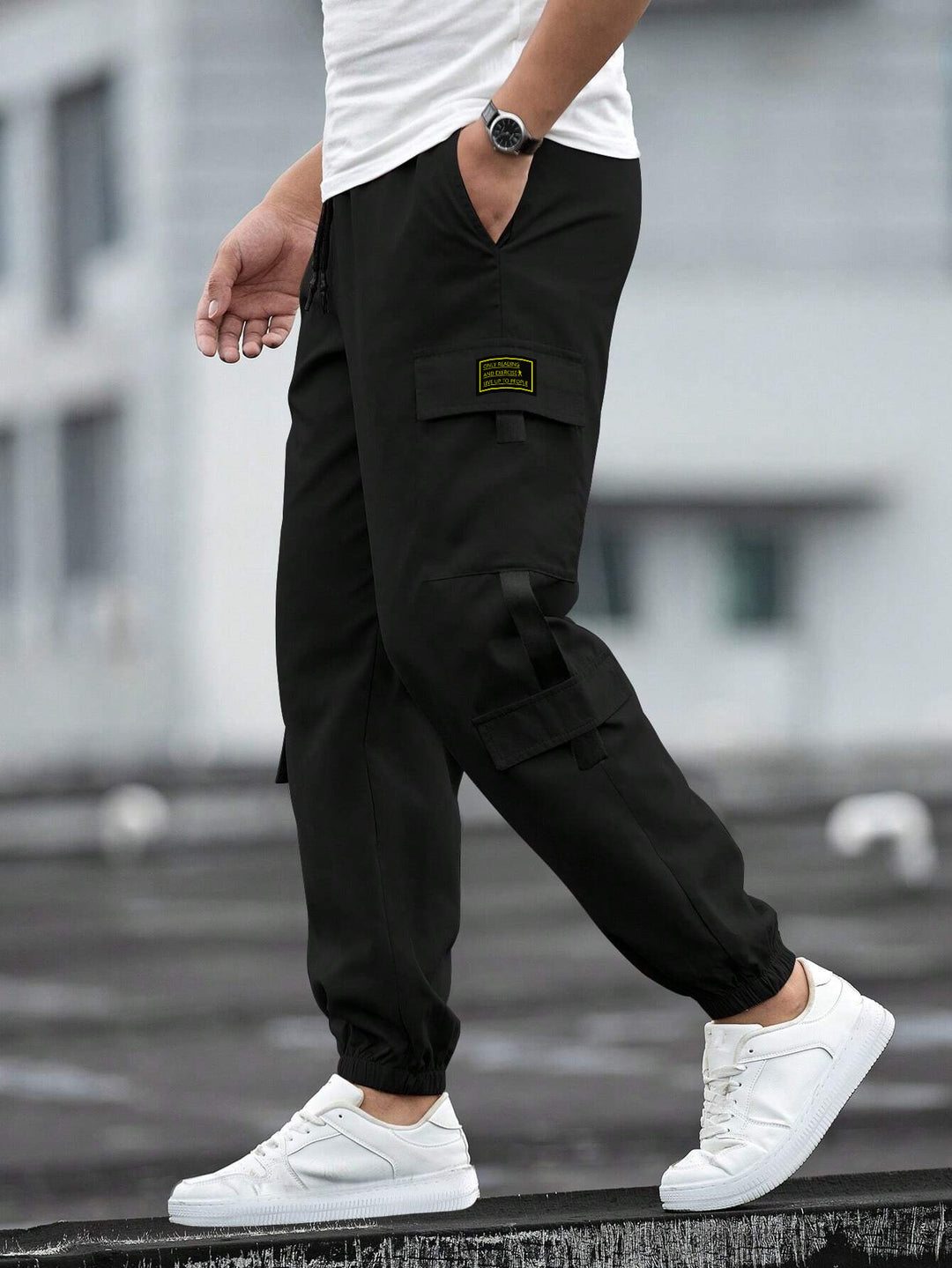Herren nan modische Cargo-Joggerhose mit elastischem Bund, Kordelzug und mehreren Sicherheits- und Klappentaschen EB
