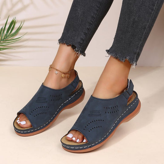 Damen elegante Sandalen mit atmungsaktiven Perforierungen EB