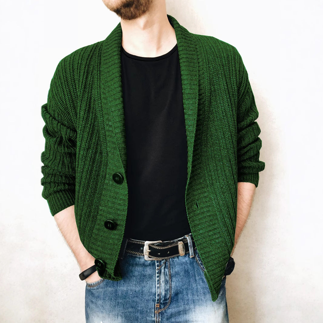 Herren Strickjacke mit großem Kragen und dekorativen Knöpfen EB