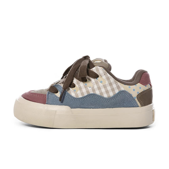 Damen Verspielte Freizeit Sneakers mit kuscheligen Tierdetails EB