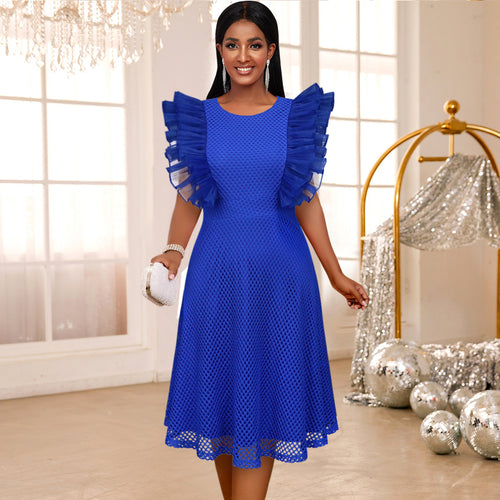 Damen Trendiges Kleid mit Rüschenschulter EB