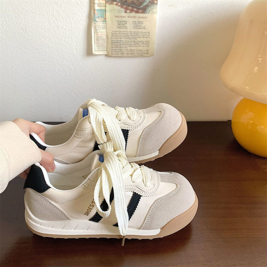 Damen Sportliche Sneaker mit atmungsaktivem Obermaterial und rutschfester Sohle EB