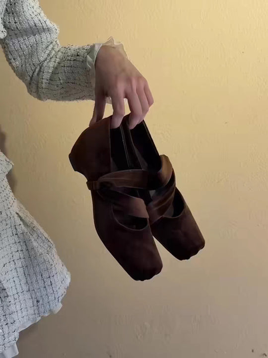 Damen elegante Ballerinas mit modischem Kreuzriemen und hochwertiger Veloursleder-Oberfläche EB