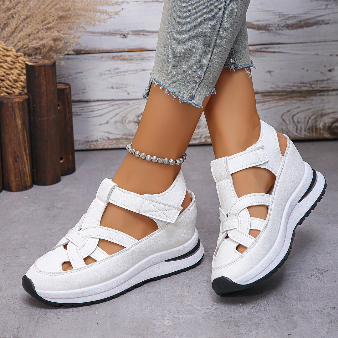 Damen Plateau-Sandalen mit sportlicher Sneaker-Sohle und verstellbaren Klettriemen EB