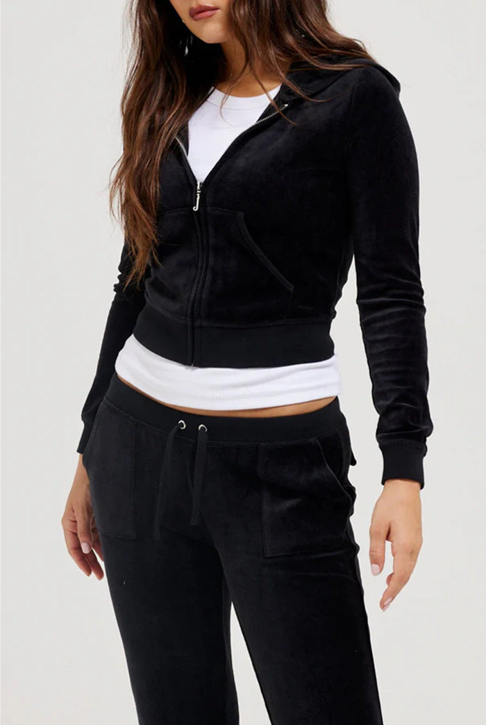 Damen Samtvelours Cropped-Zipjacke mit Kängurutasche und hochgeschnittener Bündchenhose Eichborn Berlin
