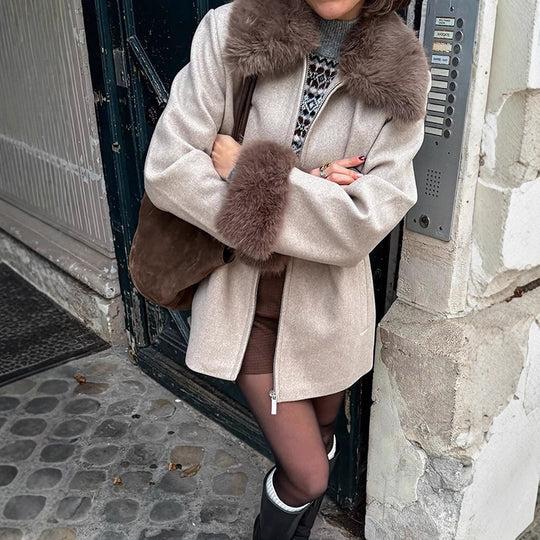 Damen Woolrich Jacke mit glamourösem Pelzbesatz EB