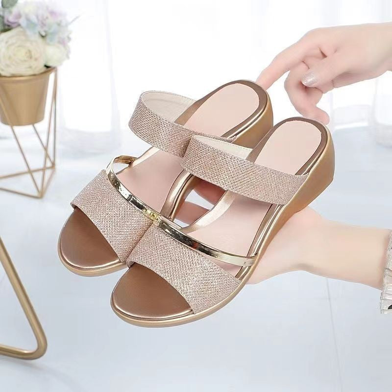 Damen Komfortable Wedge Sandalen mit eleganter Metallic-Applikation EB