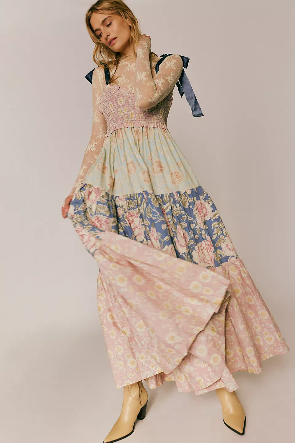 Damen Maxikleid mit floralen Mustern und voluminösem Rock EB