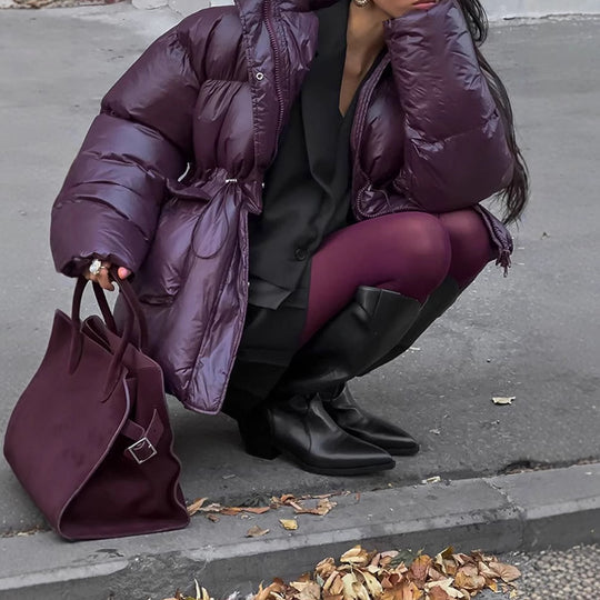Damen Oversized Daunenjacke mit sichtbarem Steppdesign und hohem Kragen EB