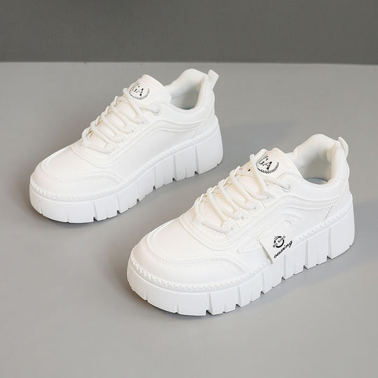 Damen Plattform Sneakers mit dämpfendem Sohlenprofil und sportlichem Design EB