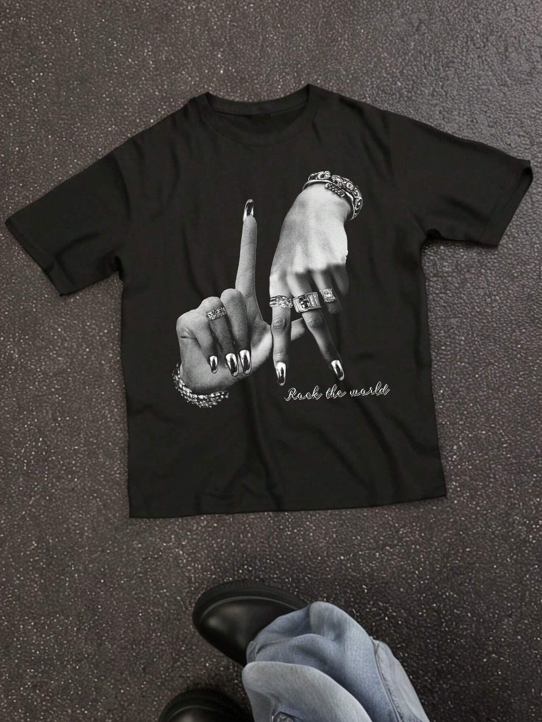 Damen T-Shirt mit künstlerischem Totenkopf-Motiv und lässigem Schnitt EB